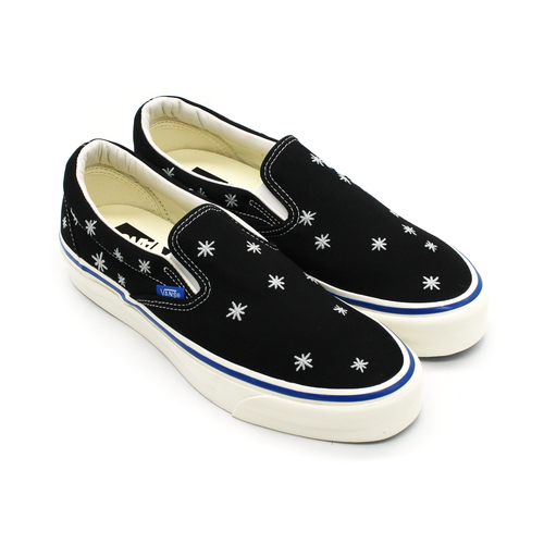 Better™ Gift Shop / AOI Industry / Vans - Black 